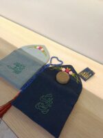جانماز گلدوزی شده مدل محراب - تصویر 3