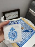 جانماز کیفی طرح زیلو  |  جانماز، تسبیح و مهر انگشتی - تصویر 4